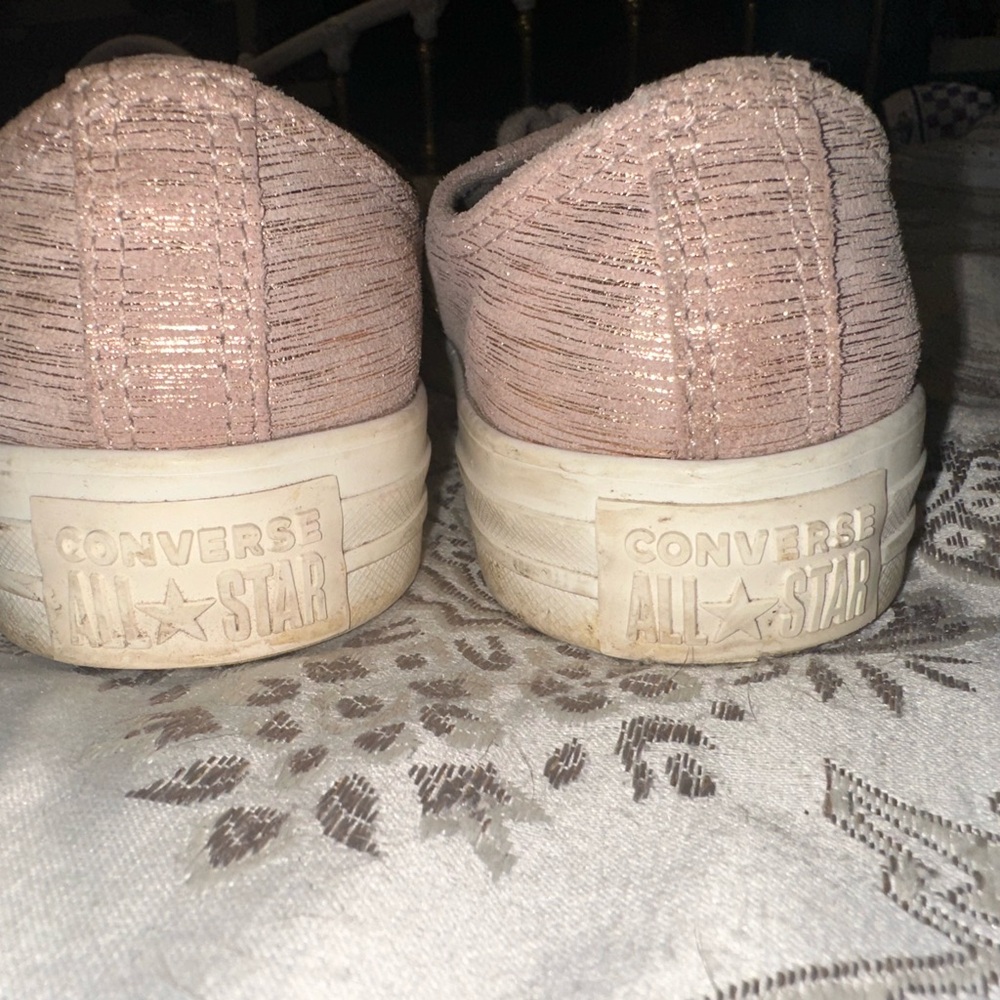 Converse Women's rose gold pink low-top Sneakers size 7 - Picture 5 of 12